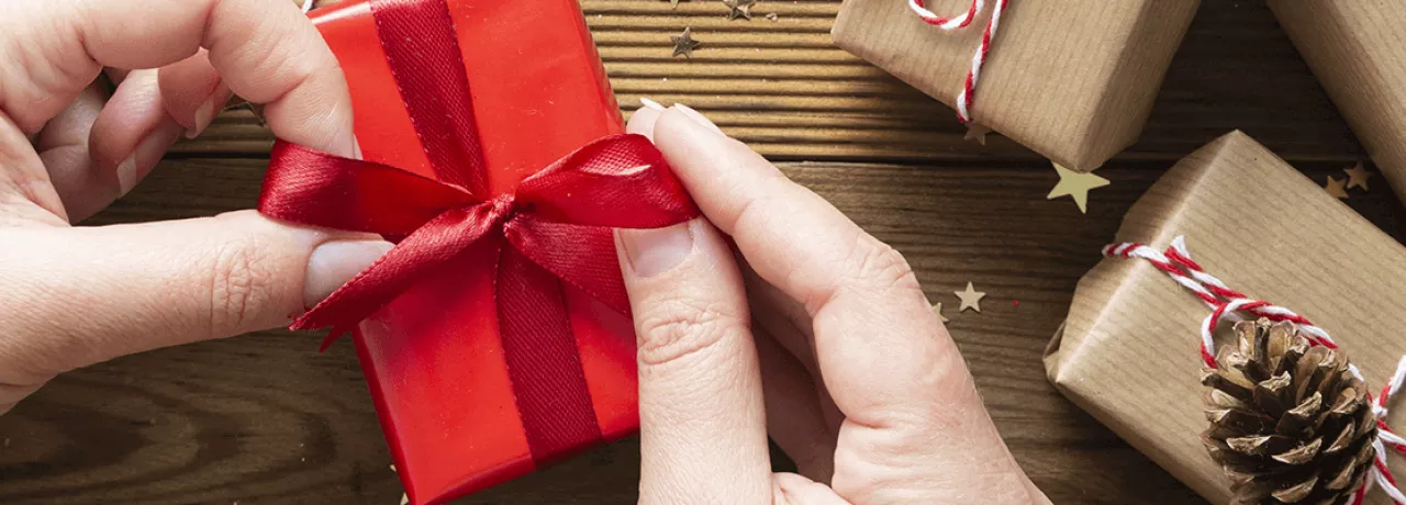 Los mejores regalos para empleados en Navidad [Lista] - Pluxee